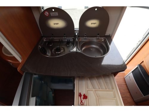 Hobby Excellent 410 SFE Mover/ Luifel/ Voortent foto: 10