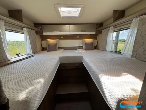 LMC Element T 758 G Single beds / Pop-top roof  photo: 15