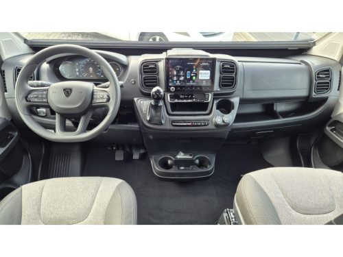 Bravia Mobil SWAN 636 180HP Automatic FullOption photo: 2