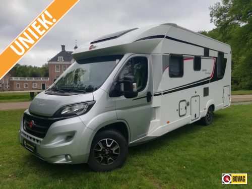 B&uuml;rstner Lyseo Privilege 745 with two luxury pull-down beds