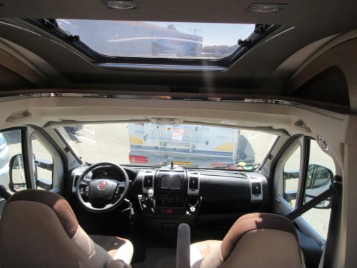 Adria Coral Plus S 670 SL 150hp AUTOMATIC MAXI LEVEL photo: 3