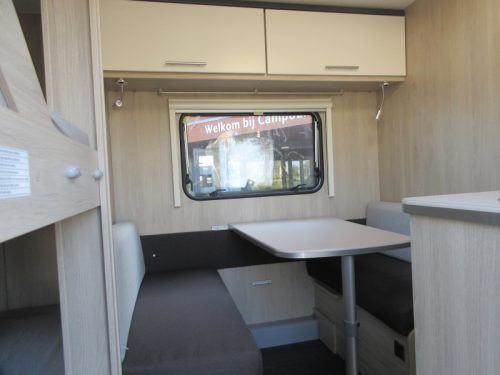 Caravelair Alba Family 426 WITH DOREMA AWNING photo: 9