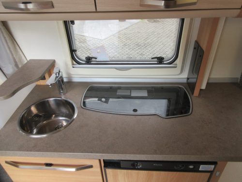 Knaus Sudwind 450 FU MOVER UND VORZELT Foto: 7