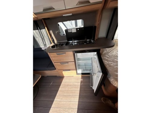 Knaus Sudwind Black Selection 450 FU Temporary Special Offer Package photo: 7