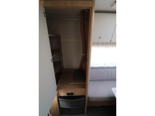 Dethleffs Aero 410 QS Querbett / Mover / Markise Foto: 17