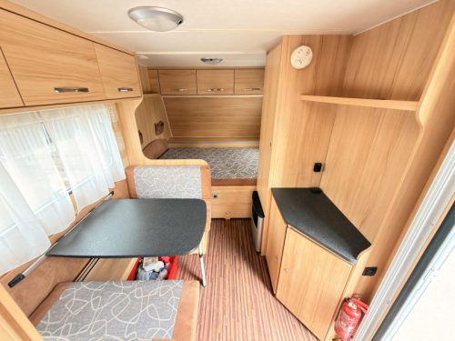 Sunlight Njoy 42 D +mover+awning+Bike rack photo: 8