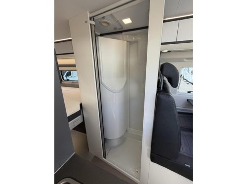 Adria Twin Supreme 640 SGX 9T Automatic Solar Panel Lithium Maxxfan photo: 22