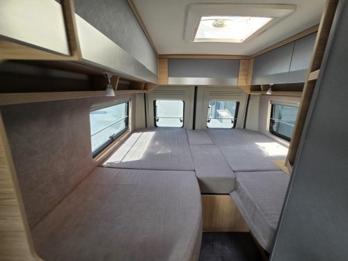P&ouml;ssl Trenta 640 Autom&aacute;tico - Cama longitudinal foto: 20