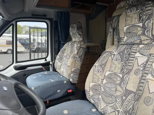 Dethleffs Globetrotter French bed Air conditioning dinette photo: 23