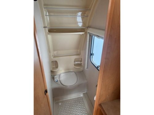 Caravelair Ambiance Style 420 mover awning bike rack photo: 11
