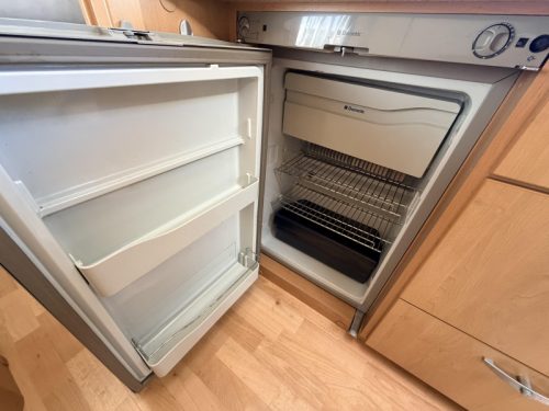 Knaus Sudwind Premium Line 500 EU Enk. bedden Mover Cas lui  foto: 6