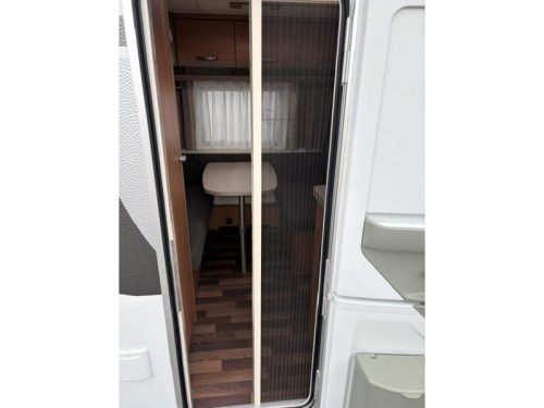Knaus Sport 420 QD photo: 4