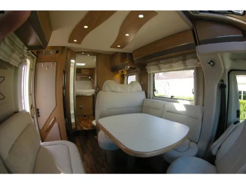 Hymer T 698 CL Queensbed, Hubdach, Garage Foto: 8