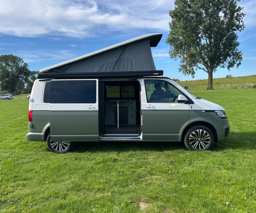 Woodpecker 4-person Van conversion. Volkswagen T6.1 Extended