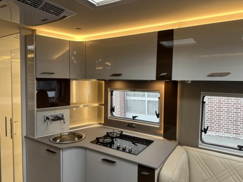 B&uuml;rstner Elegance 910 G E&P Mercedes ALDE Airco  photo: 16