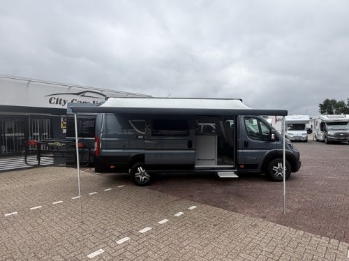 Karmann davis 620 9 speed automatic van conversion 141 hp euro 6 single beds awning fly screen door swing-out bike rack solar panel photo: 3