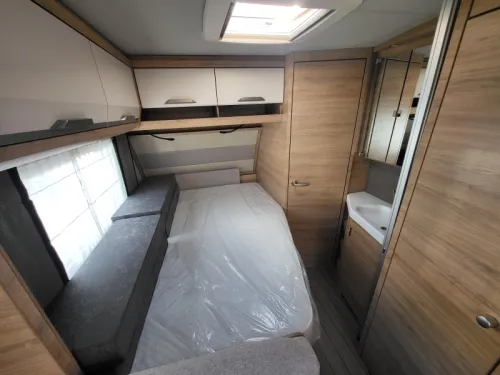 Knaus Sudwind Black Selection 540 FDK super ger&auml;umig und komplett Foto: 11