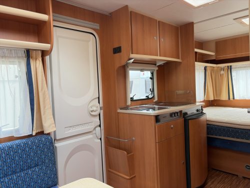 Dethleffs Summer Edition 430 DB Mover/Awning/Bike rack photo: 5