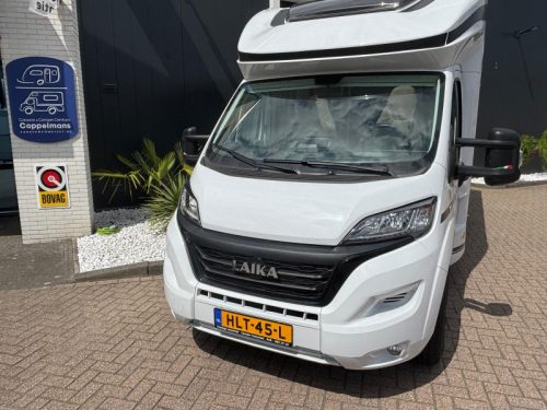 Laika Ecovip 4009 L automatic, E&P single bed photo: 3