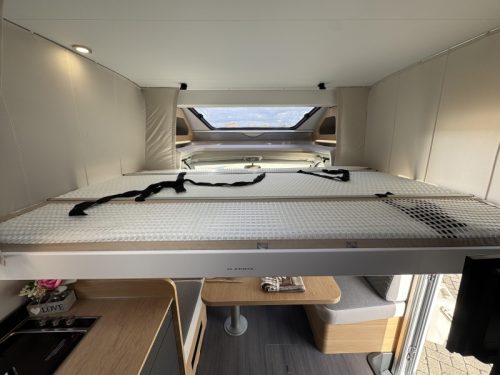 Adria Matrix Automaat Queensbed photo: 8
