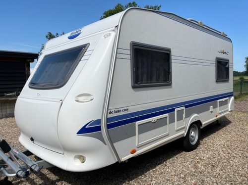 Hobby 450 De Luxe Easy fixed bed , dinette photo: 3