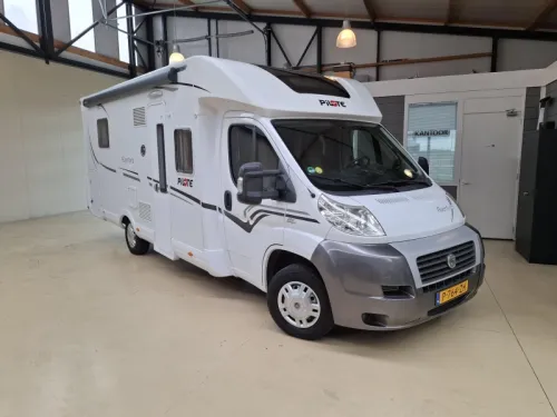 Pilote Adventure 736 T 130PS Queensbed Hubdach Foto: 1