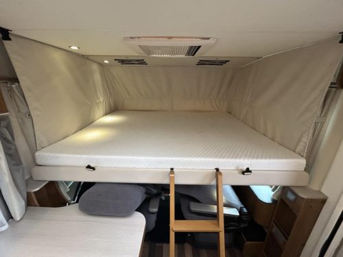 Knaus Van I 600 ME Pop-top roof, Solar, Satellite dish  photo: 15