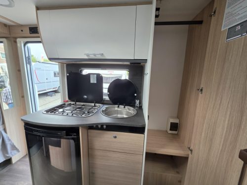 Sunlight T 58 Compact met ruimte! photo: 8