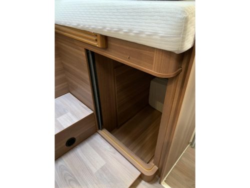 Weinsberg CaraSuite 700 ME - 5 Personen .- Automatik Foto: 13