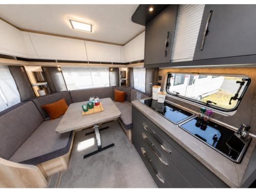 Hobby De Luxe 460 UFE photo: 5