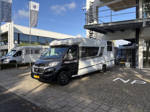 LMC Comfort T LITS JUMEAUX + BANQUETTE RONDE CLIM DE TOIT 150CV 6.99M photo : 4