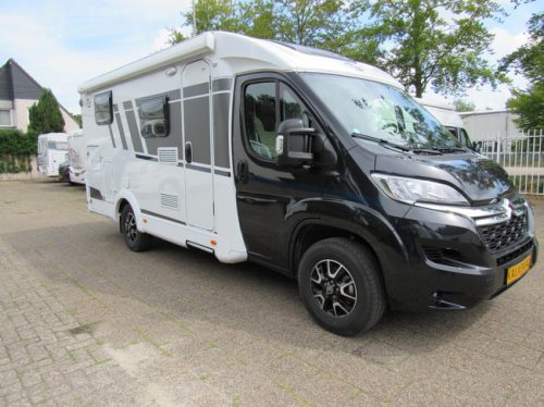 Carado V337 Pro Black Semi-integrated Single Beds  bj2024 photo: 2