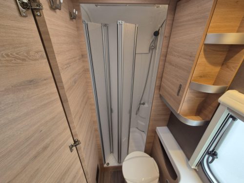 Knaus Sudwind Black Selection 580 UF ALDE Heizung  Foto: 9