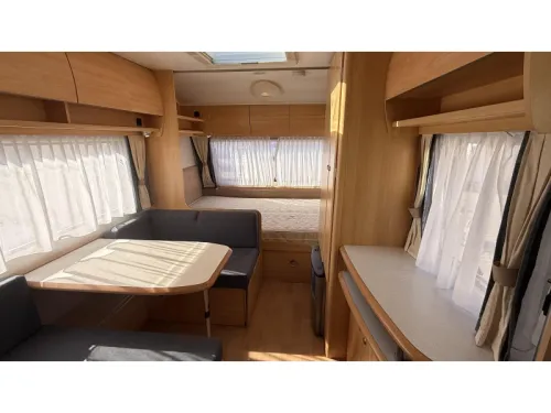 Home-Car Racer 43 AFM mit Endk&uuml;che und Festbett Foto: 2