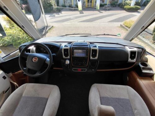 Carthago C-Compactline 144 LE - LENGTEBEDDEN - AUTOMAAT foto: 3