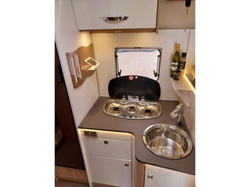 B&uuml;rstner Delfin 726 T 2x air conditioning + TV + bike rack. photo: 7