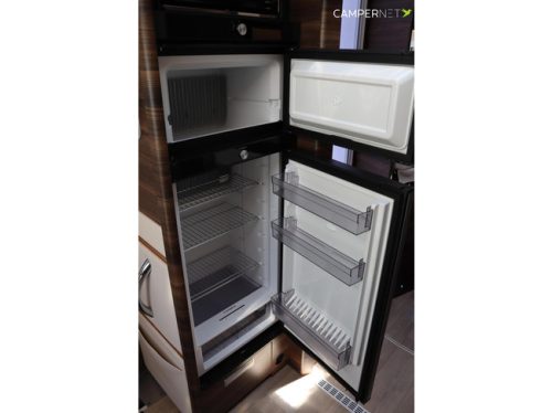 Laika ECOVIP H4109DS 180hp Automatic | Levelling system | Alde heating | Cupboards instead of Pop-up bed | Lithium | Inverter | Single beds | Face photo: 17