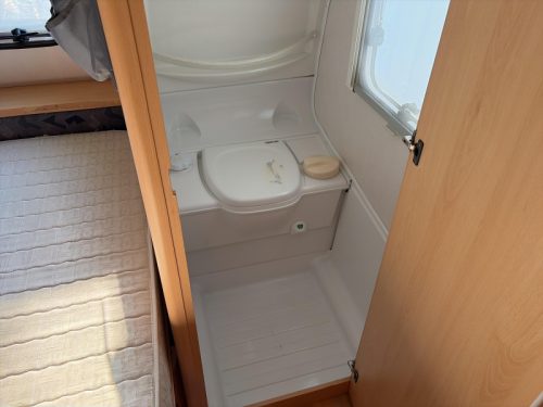Chateau Calista 390 CT Mover/Awning/Bike rack photo: 4