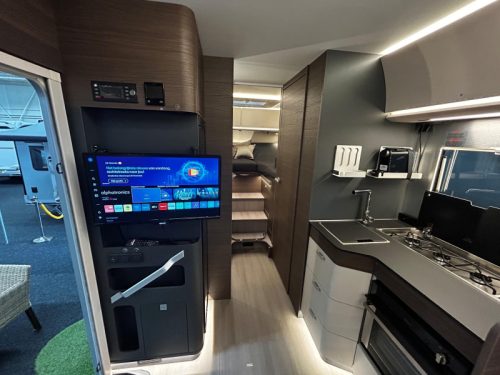 Adria Sonic Supreme 700 DL Automatic 180 HP photo: 17