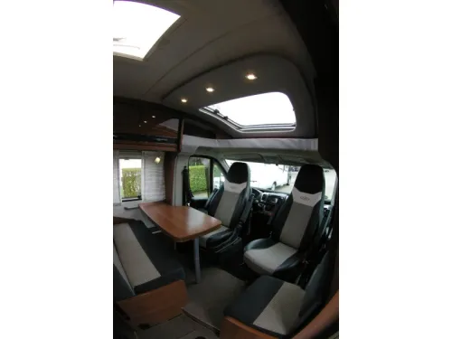 LMC Breezer 646 G Single beds, XXL Garage photo: 5
