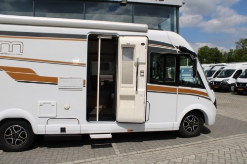 Robust AUTOMATIC 180 hp Malibu I 490 LE by Carthago lift-and single length beds (124 photo: 12