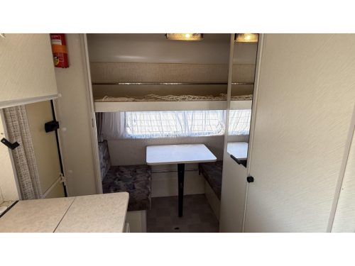 B&uuml;rstner Holiday 395 TK folding bunk bed sitting toilet photo: 11