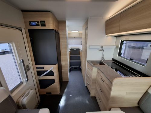 Adria Coral Select 670 DL '27 180hp auto full digi  photo: 12