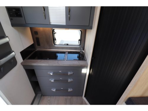 Hobby De Luxe 460 SFF MODEL 2027 - 577  photo: 10