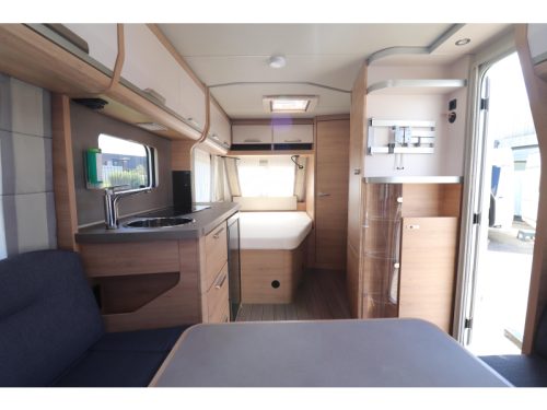 Knaus Sudwind 60 Years 450 FU Awning/ Campovolo Gas  photo: 14