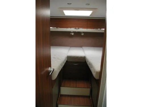 Adria Matrix Plus 670 SL Lits jumeaux, Toit relevable. photo : 11