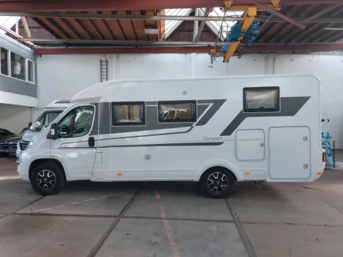 Adria Compact DL Single beds face2face  photo: 23