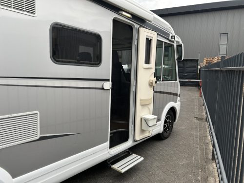 Knaus Van I 600 ME Pop-top roof, Solar, Satellite dish photo: 6