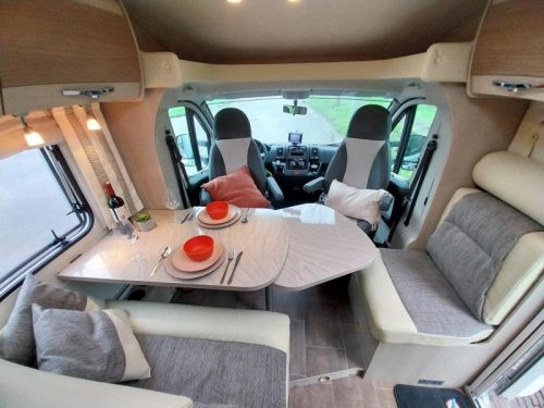 B&uuml;rstner Nexxo 728 G single beds, towbar photo: 1