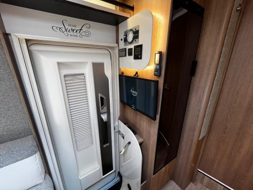 Dethleffs Trend 6757 Motorhome, A-class 4 persons photo: 6